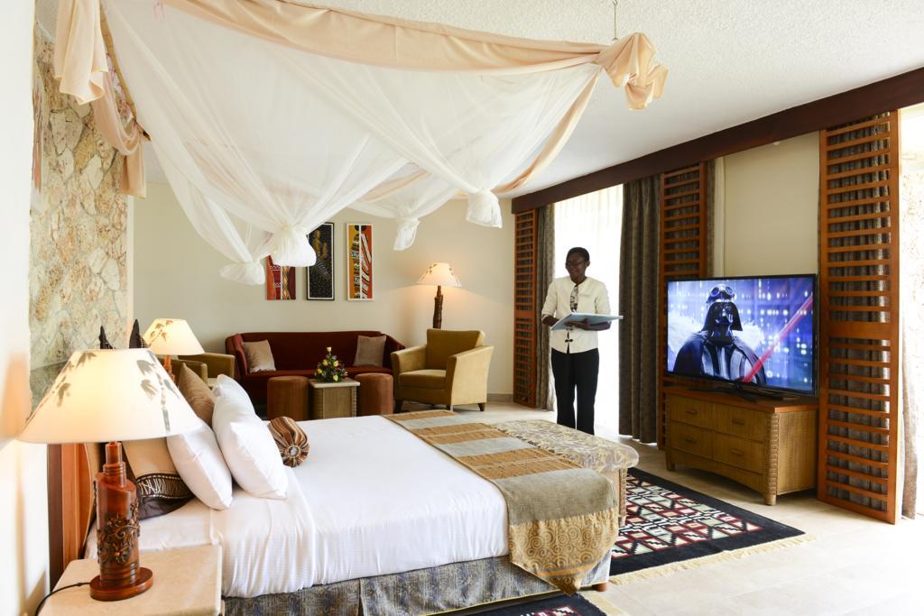 莱杰广场巴哈里海滩酒店 达累斯萨拉姆 客房 照片